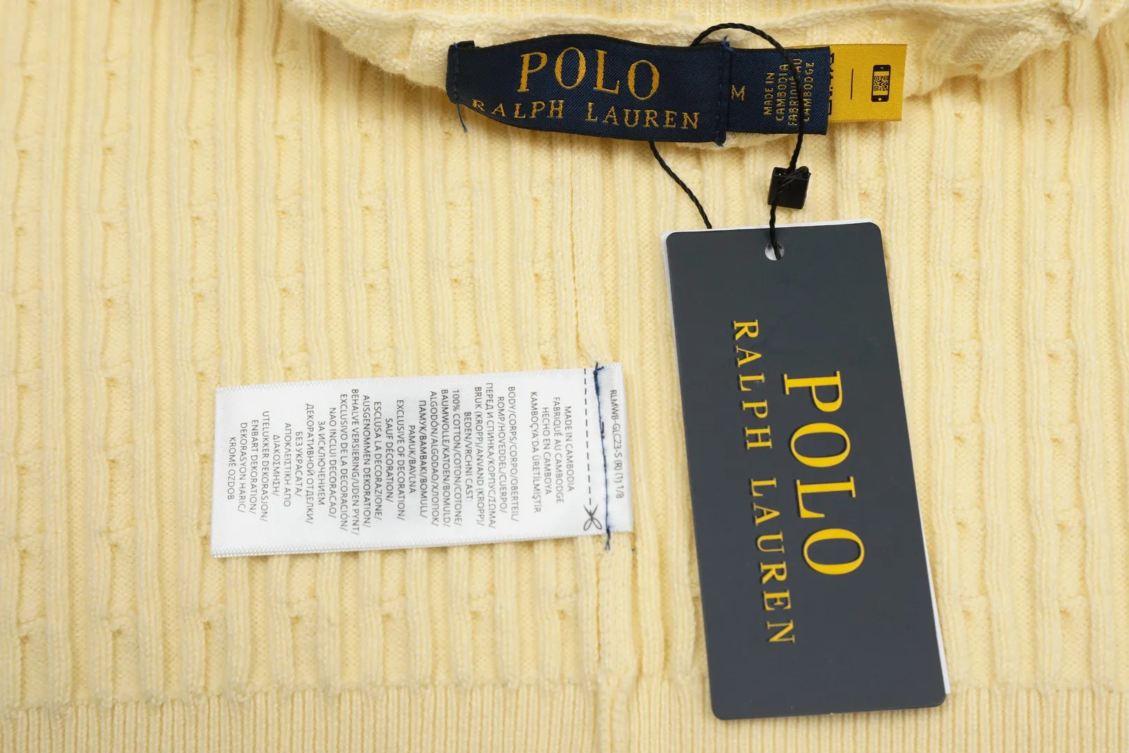🅿️210 "Top quality" Style number: DS005# (not off the shelves all year round) [Ralph Lauren round neck solid color pony embroidered logo knitted cardigan long sleeves] ✅Ralph Lauren classic basic versatile twist knitted cardigan long sleeves ✅Main supplier platform live broadcast Wholesale entities Replenish when out of stock Not off the shelves ✅ZP quality 1:1 version Scan the code to enter the GF website Counter quality ✅Details and quality are the only one in Guangzhou. Imported quality cotton yarn, focusing on high-end, cost-effective, good quality needless to say. ✅The same style as Zhao Lusi is really amazing, so sweet, so beautiful. This cardigan is really good-looking. Rose red and white label Big red and blue label